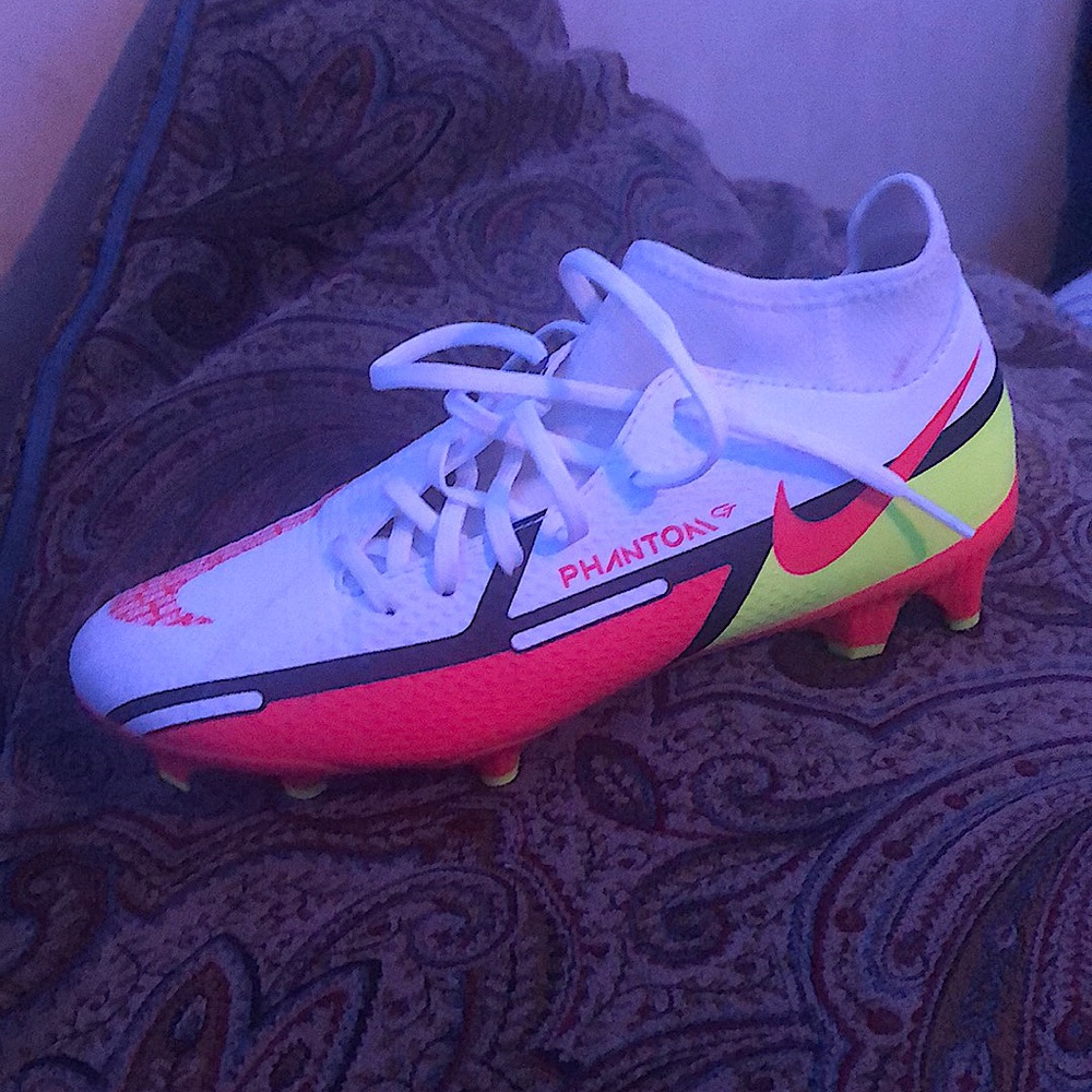Soccer cleats, size 5